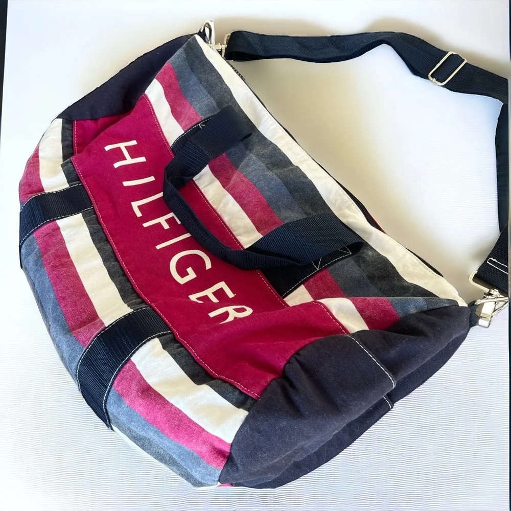 Vintage Tommy Hilfiger Big Flag Logo Duffle Bag, One Size - Picture 2 of 3